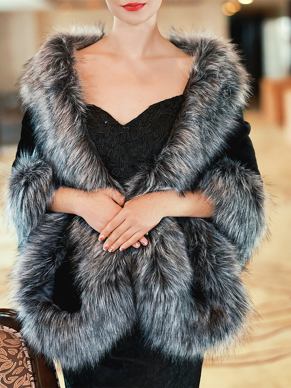 Women's Wrap Elegant Keep Warm Sleeveless Terylene Wedding Wraps With Feathers / Fur For Wedding Fall & Winter - Image 4