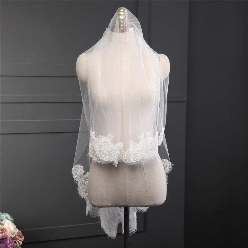 Two-tier Stylish Wedding Veil with Appliques - 画像 (6)