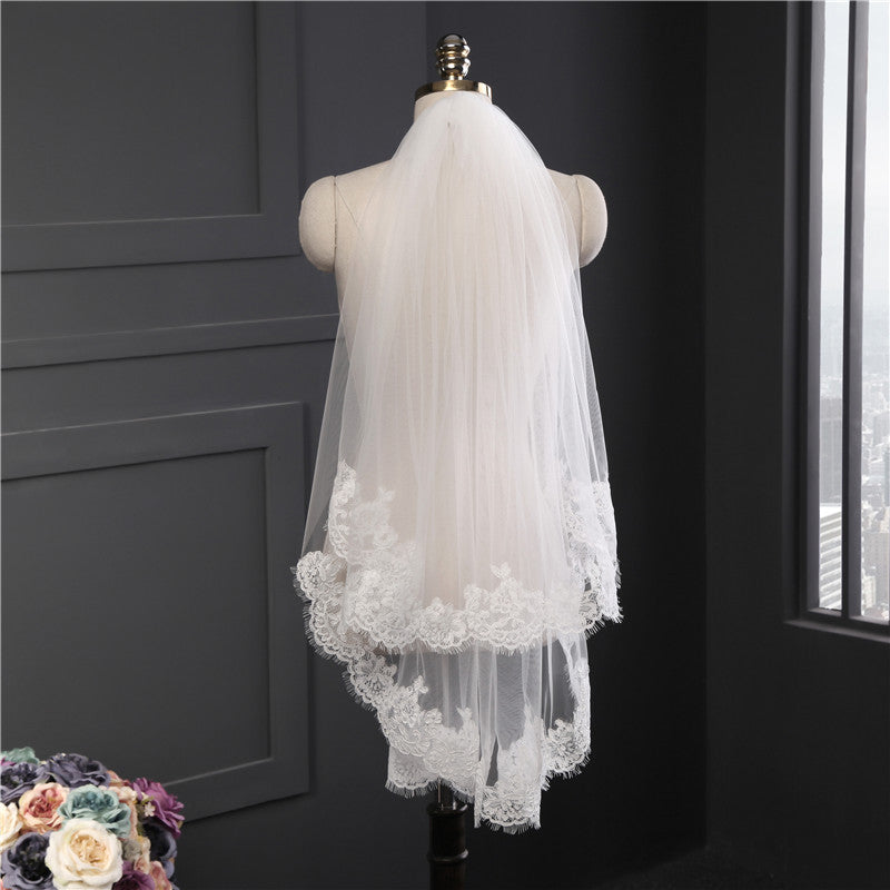 Two-tier Stylish Wedding Veil with Appliques - 画像 (7)