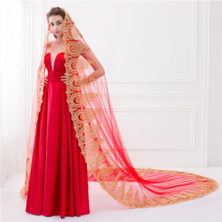 One-tier Luxurious Wedding Veil with Embroidery