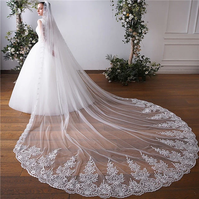One-tier Lace Wedding Veils with Applique Edge - 이미지 4