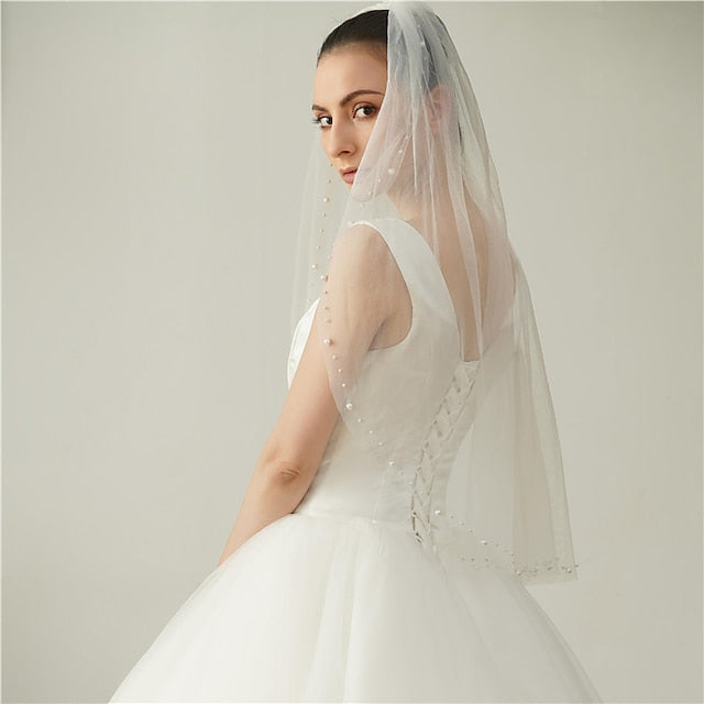 One-tier Pearl Wedding Veils Elbow Veils with Faux Pearl - 画像 (2)